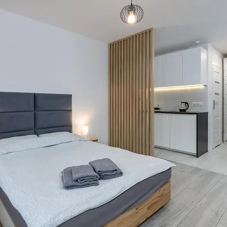Apartment Andersena Modern B - 10 Min Cmkp - 5 Min Metro - 15 Min Center Warsaw