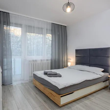 Apartment Andersena Modern B - 10 Min Cmkp - 5 Min Metro - 15 Min Center *