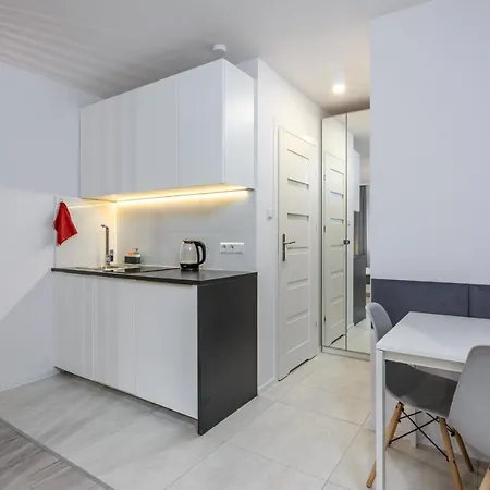 Apartment Andersena Modern B - 10 Min Cmkp - 5 Min Metro - 15 Min Center
